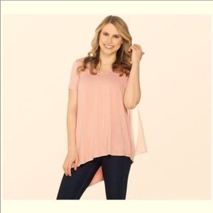 LISA RINNA NWOT Collection Pink Blush V Neck Top